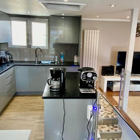 Modern Stylish Apartment At Brighton Station Buitenkant foto