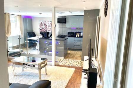 Modern Stylish Apartment At Brighton Station Buitenkant foto