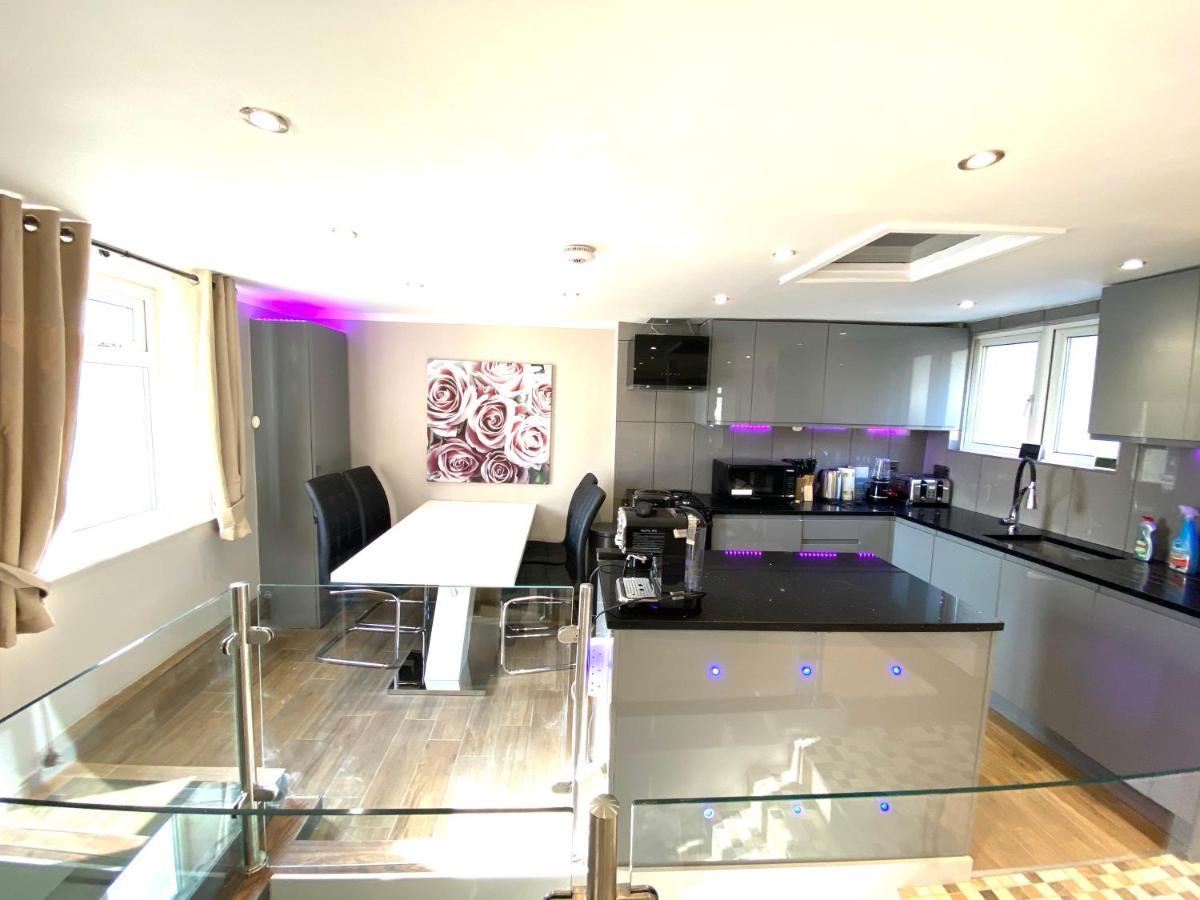 Modern Stylish Apartment At Brighton Station Buitenkant foto