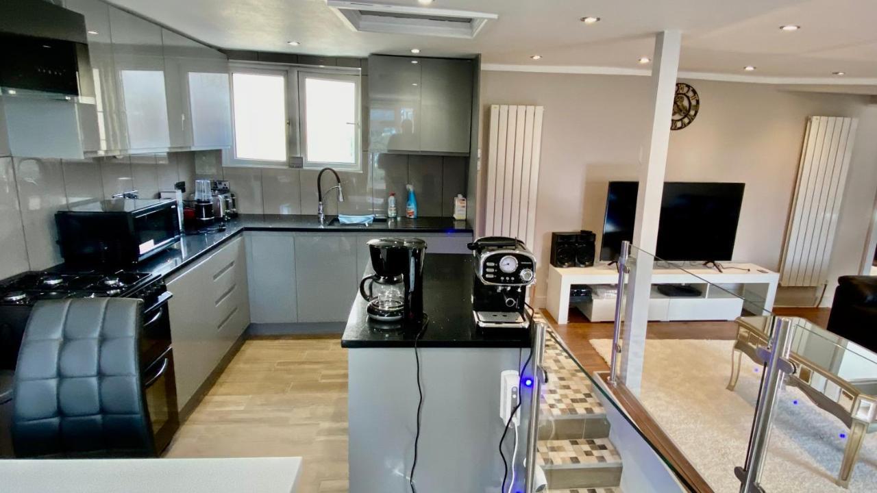 Modern Stylish Apartment At Brighton Station Buitenkant foto